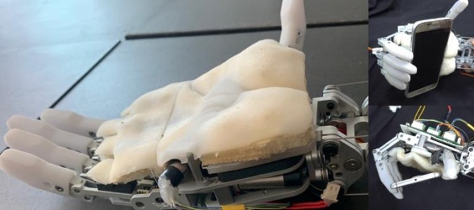 박형순∙김택수 KAIST 기계공학과 교수팀이 개발한 인공피부. 실리콘 소재로 사람의 피부 구조를 본 떠 손바닥 피부처럼 물체가 미끄러지지 않도록 했다. 한국연구재단 제공